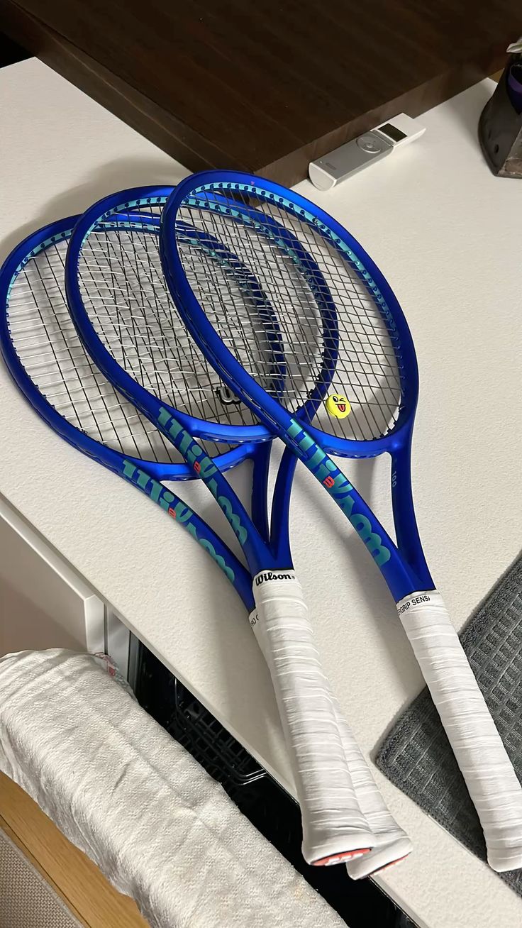 Tennis rackets for players